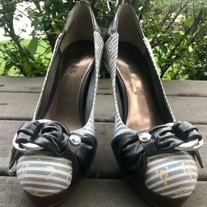 Guess Blue Pumps